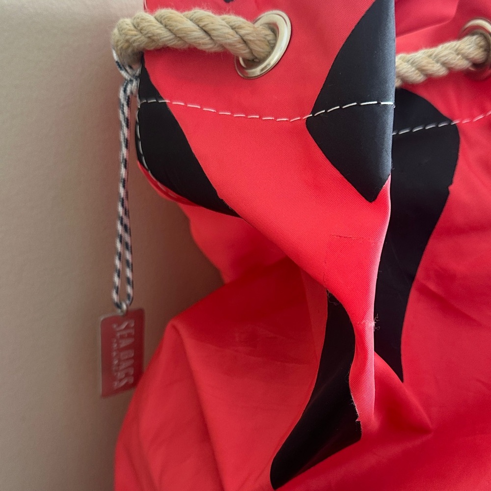 Sea Bags Maine Tote Backpack Coral Sail Bag Rope Handle NEW! - Picture 2 of 10